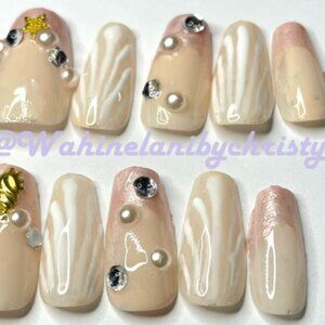 Handmade/handpainted Press on gel nails Set (12pc): Seashells101
